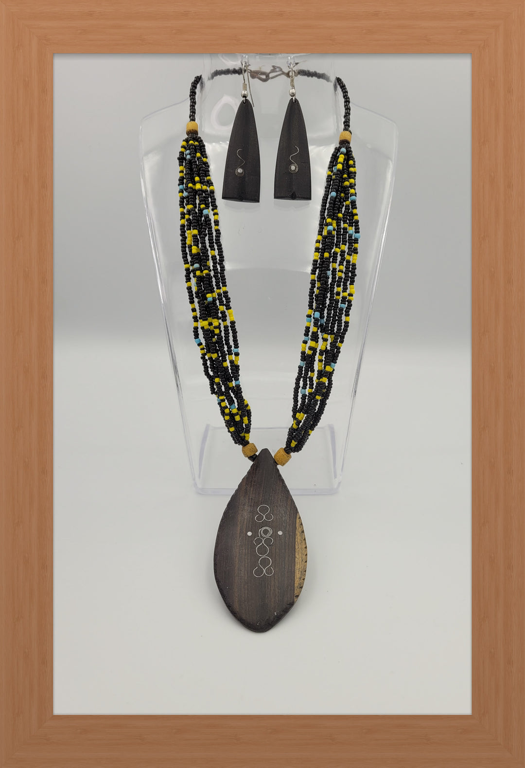 Designed wood earring and necklace set